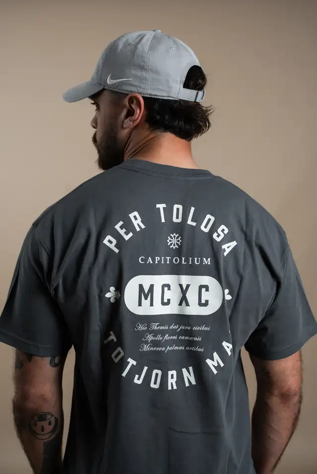 Romain Ntamack joueur du Stade Toulousain portant le maillot Capitolium